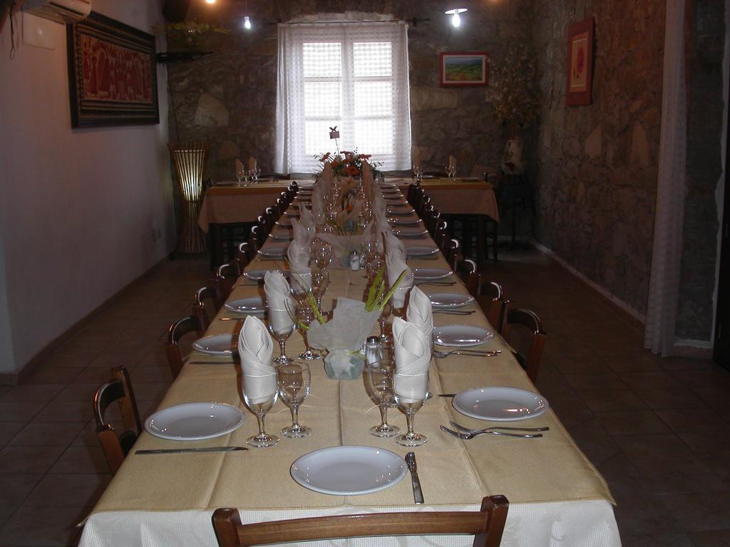 Locanda La Rosa Pauli Arbarei Ngoại thất bức ảnh