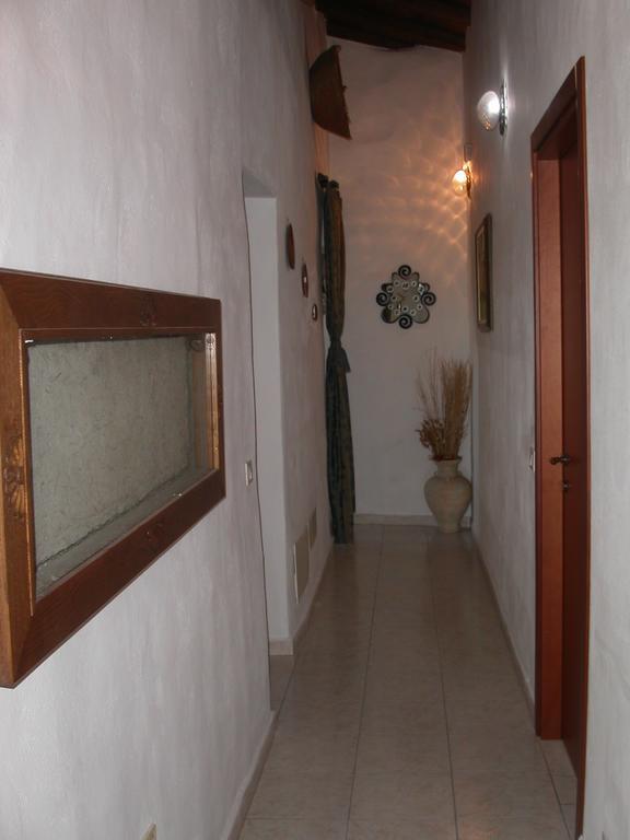 Locanda La Rosa Pauli Arbarei Ngoại thất bức ảnh