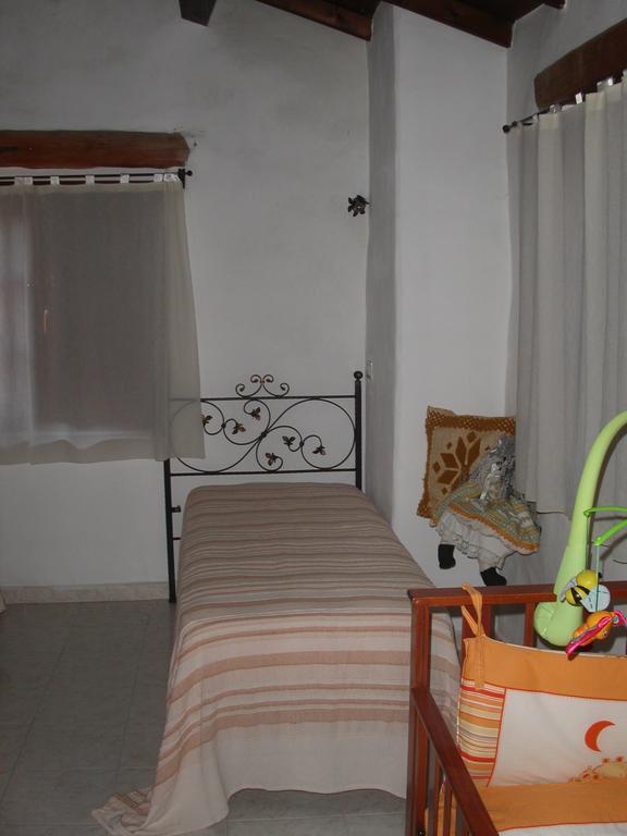 Locanda La Rosa Pauli Arbarei Ngoại thất bức ảnh