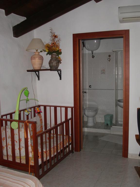 Locanda La Rosa Pauli Arbarei Ngoại thất bức ảnh