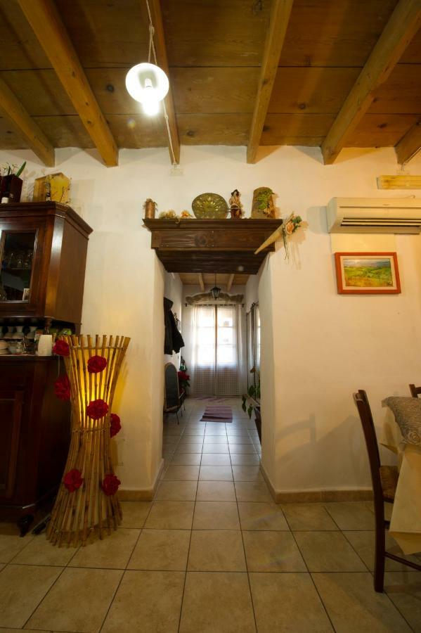 Locanda La Rosa Pauli Arbarei Ngoại thất bức ảnh